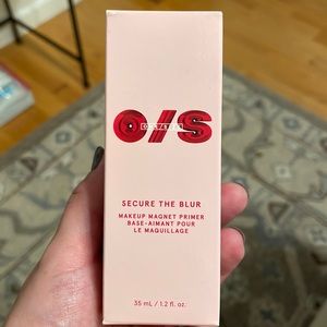 One Size Secure The Blur Magnet Primer